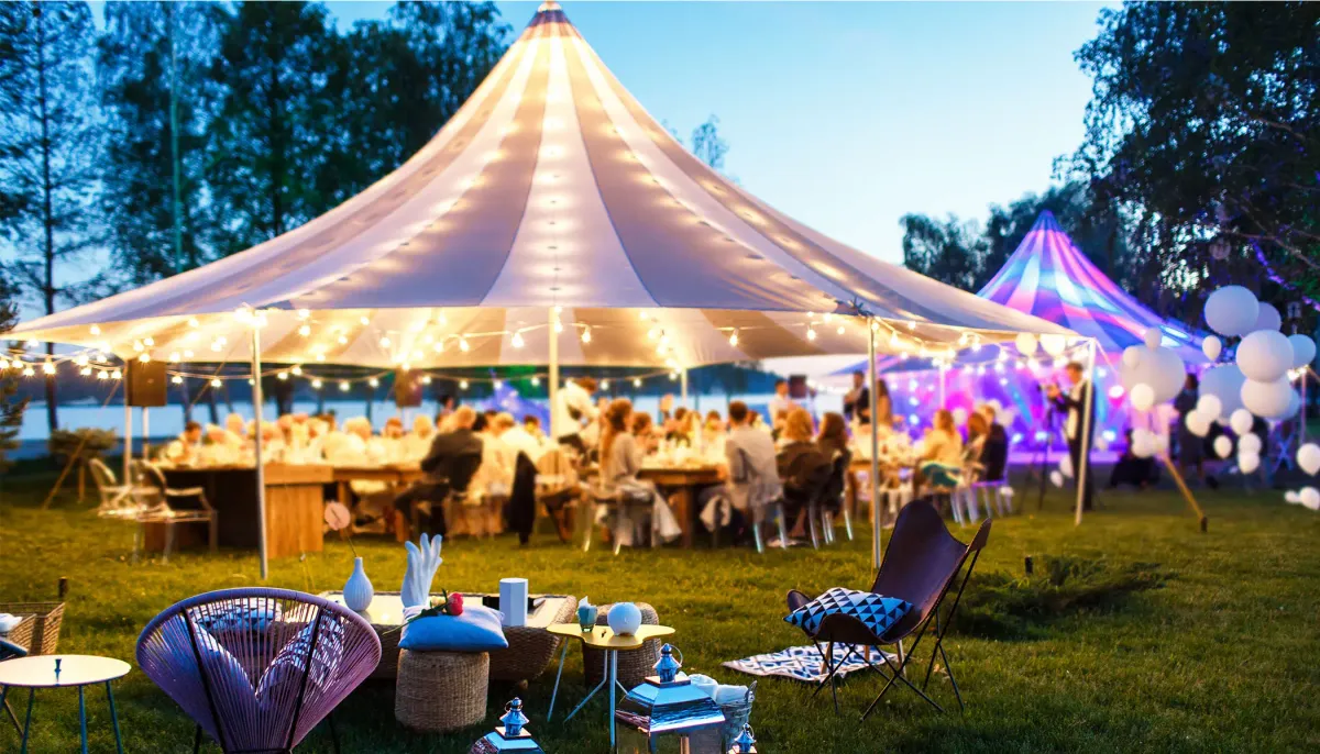 What elements do I need to decorate my outdoor event?