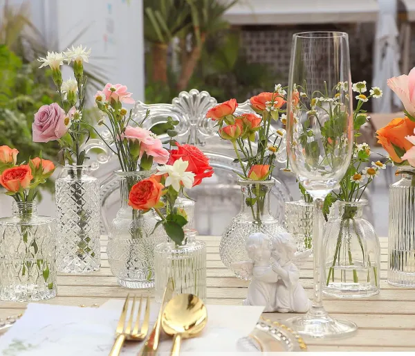 Transparent decoration, the key to making your event look more elegant