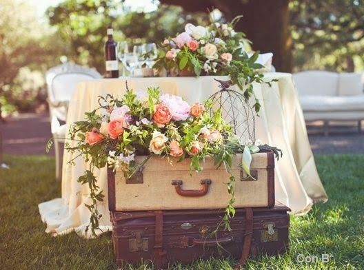 bodas rústicas al aire libre maletas